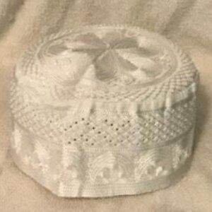 Embroidered Kufi WHITE 54 cm Men's Muslim Islamic Prayer Cap SMALL